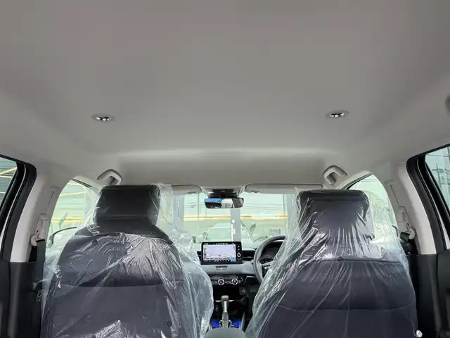 ホンダ ヴェゼル ハイブリッド e:HEV Z 栃木県 2025(令7)年 0.1万km未満 プラチナホワイトパール 令和7年6月20日登録ワンオーナー車/メーカー9インチディスプレイ/AppleCarPlay/AndoridAuto/バックカメラ/Bluetooth/フルセグTV/ステアリングリモコン/置くだけ充電/ホンダセンシング /ブラインドスポットインフォメーション/レーダークルーズコントロール/レーンキープアシストシステム/アダプティブドライビングビーム/クリアランスソナー /ハンズフリーパワーバックドア/ビルトインETC2.0/ステアリングヒーター/前席シートヒーター/ハーフレザーシート/MOPリア用USBチャージャー×2/LEDヘッドライト&フォグランプ/純正18インチAW/スマートキー×2