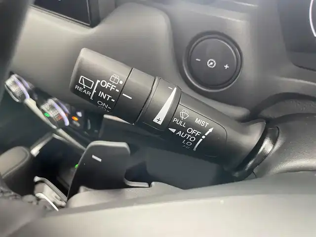 ホンダ ヴェゼル ハイブリッド e:HEV Z 埼玉県 2025(令7)年 0.1千km クリスタルブラックパール 純正９インチナビ　バックカメラ　ＢＳＭ　ホンダセンシング　アダクティブクルーズコントロール　ビルトインＥＴＣ２．０　ステアリングヒーター　ワイヤレス充電　パドルシフト　ハーフレザー　オートライト　ＴＶ