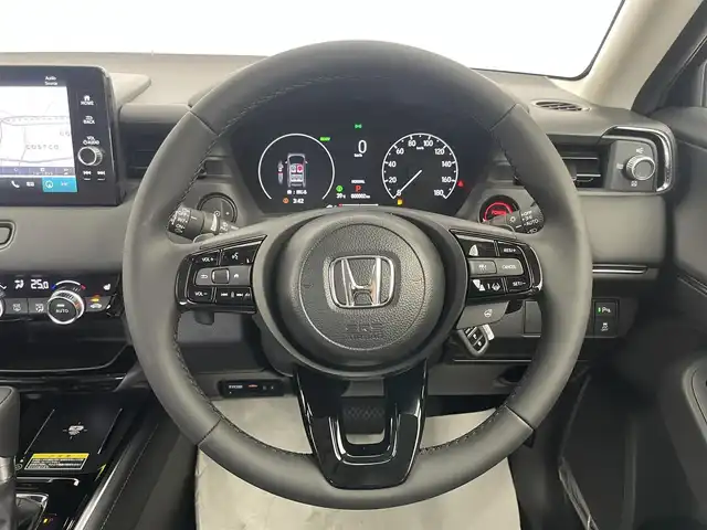 ホンダ ヴェゼル ハイブリッド e:HEV Z 埼玉県 2025(令7)年 0.1千km クリスタルブラックパール 純正９インチナビ　バックカメラ　ＢＳＭ　ホンダセンシング　アダクティブクルーズコントロール　ビルトインＥＴＣ２．０　ステアリングヒーター　ワイヤレス充電　パドルシフト　ハーフレザー　オートライト　ＴＶ