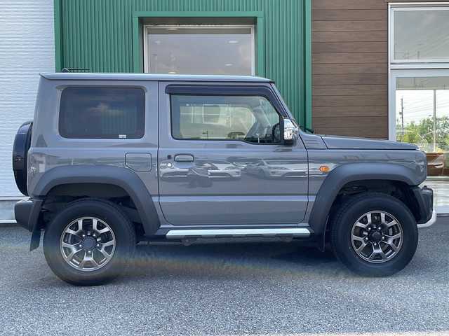スズキ ジムニー シエラ JC 岐阜県 2021(令3)年 1.8万km ミディアムグレー 禁煙車/純正8型ナビ(AM/FM/CD/DVD/BT/フルセグTV)/衝突被害軽減ブレーキ/クルーズコントロール/5MT/4WD/前後ドラレコ/ビルトインETC/ステアリングリモコン/オートライト/LEDヘッドライト/フォグランプ/LDA/シートヒーター/スマートキー/Pスタート/純正AW/純正フロアマット