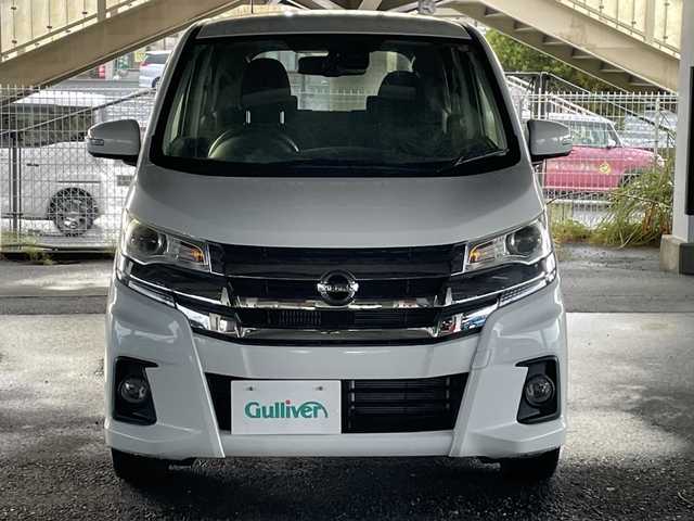 日産 デイズ ハイウェイスターG ターボ 茨城県 2018(平30)年 1.5万km ホワイトパール 純正ナビ/フルセグTV/全方位カメラ/クルーズコントロール/プッシュスタート/衝突軽減ブレーキ/純正フロアマット/純正アルミホイール