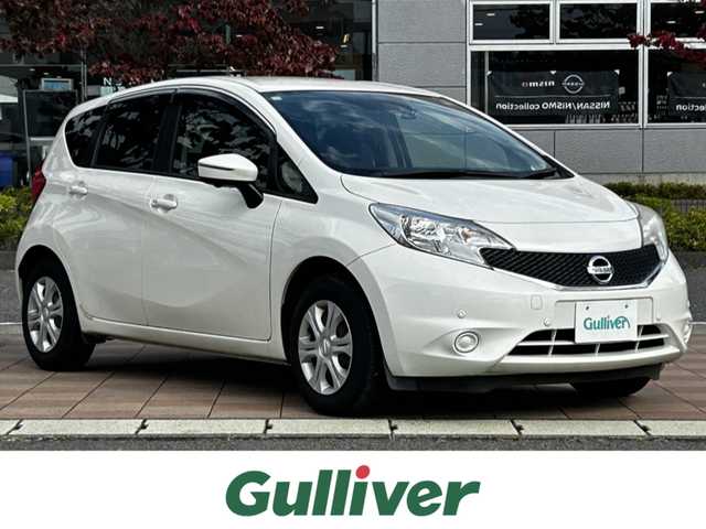 日産 ノート XVセレ +セーフ 福島県 2015(平27)年 0.5万km ブリリアントホワイトパール ワンオーナー/純正SDナビ【MC314D-W】/(DVD/フルセグTV/Bluetooth/USB)/アラウンドビューモニター/エマージェンシーブレーキ/車線逸脱警報/スマートキー/ETC/前後ドライブレコーダー/横滑り防止機能/ドアバイザー/純正フロアマット/保証書/取扱説明書/スペアキー