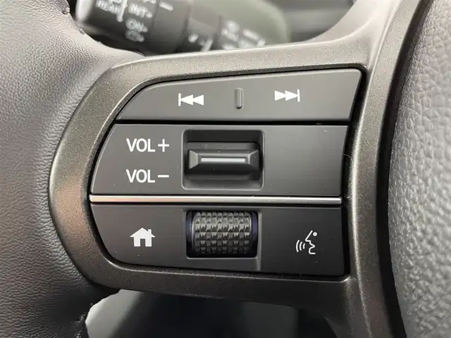 ホンダ フリード ハイブリット e:HEV クロスター 大阪府 2025(令7)年 0.1千km プラチナホワイトパール ホンダセンシング/　・衝突軽減ブレーキ/　・先行車発進お知らせ機能/　・アダプティブクルーズコントロール/　・車線維持支援システム/　・トラフィックジャムアシスト/　・ブラインドスポットフォーメーション/　・誤発進抑制機能/　・後方お発進抑制機能/　・パーキングセンサーシステム/純正メモリナビ/　　BT/AppleCarPlay/AndroidAuto/フルセグTV/バックカメラ/両側パワースライドドア/LEDオートライト/フォグランプ/合皮ハーフレザーシート/シートヒーター/純正15インチアルミホイール/ルーフレール/スマートキー