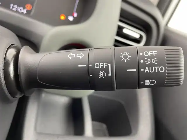 ホンダ フリード ハイブリット e:HEV クロスター 大阪府 2025(令7)年 0.1千km プラチナホワイトパール ホンダセンシング/　・衝突軽減ブレーキ/　・先行車発進お知らせ機能/　・アダプティブクルーズコントロール/　・車線維持支援システム/　・トラフィックジャムアシスト/　・ブラインドスポットフォーメーション/　・誤発進抑制機能/　・後方お発進抑制機能/　・パーキングセンサーシステム/純正メモリナビ/　　BT/AppleCarPlay/AndroidAuto/フルセグTV/バックカメラ/両側パワースライドドア/LEDオートライト/フォグランプ/合皮ハーフレザーシート/シートヒーター/純正15インチアルミホイール/ルーフレール/スマートキー