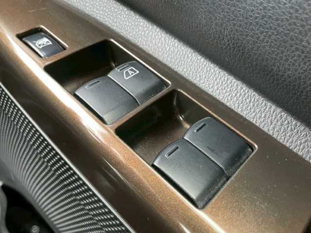 日産 デイズ ルークス ハイウェイスター Gターボ 岩手県 2017(平29)年 10.5万km モカブラウンP スペアキー/純正SDナビ　/フルセグ　/横滑り防止/アラウンドビューモニター　/エマージェンシーブレーキ　/クルーズコントロール　/両側パワースライドドア　/オートマチックハイビーム　/前方ドラレコ　/ＥＴＣ　/スマートキー　/フリップダウンモニター　/シートカバー