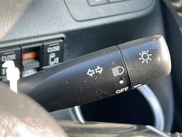 トヨタ シエンタ G グランパー 広島県 2021(令3)年 2.4万km ベージュ 禁煙車/トヨタセーフティセンス/・プリクラッシュセーフティ/・レーンキープアシスト/・オートマチックハイビーム/・先行車発進お知らせ/クリアランスソナー/純正ナビ（NSZT-W68T）/純正フリップダウンモニター（V12T-R68C）/バックカメラ/革巻きステアリング/ステアリングスイッチ/スマートキー/プッシュスタート/スペアキー/LEDヘッドライト/純正ドアバイザー/純正ドライブレコーダー（DRT-H68A）/ETC/Wエアバック