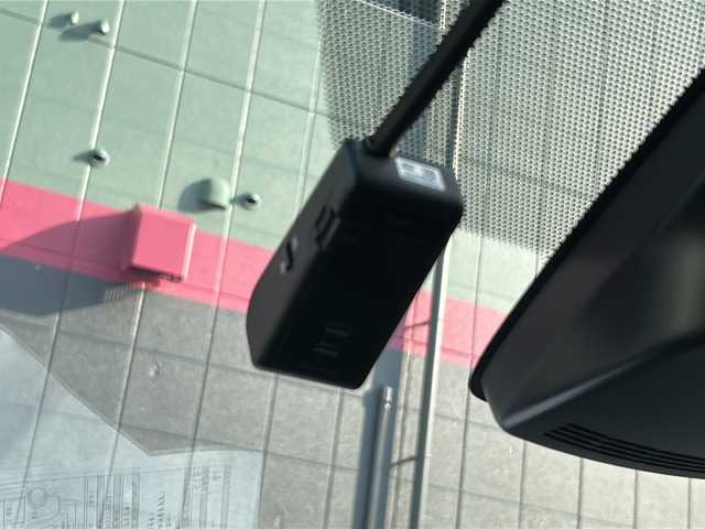 トヨタ シエンタ G グランパー 広島県 2021(令3)年 2.4万km ベージュ 禁煙車/トヨタセーフティセンス/・プリクラッシュセーフティ/・レーンキープアシスト/・オートマチックハイビーム/・先行車発進お知らせ/クリアランスソナー/純正ナビ（NSZT-W68T）/純正フリップダウンモニター（V12T-R68C）/バックカメラ/革巻きステアリング/ステアリングスイッチ/スマートキー/プッシュスタート/スペアキー/LEDヘッドライト/純正ドアバイザー/純正ドライブレコーダー（DRT-H68A）/ETC/Wエアバック