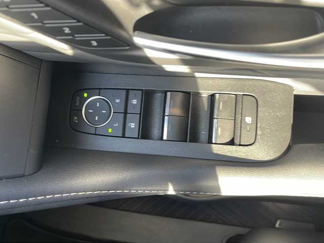 トヨタ アルファード Z 三重県 2024(令6)年 1万km プラチナホワイトパールマイカ 純正14型ナビ/全周囲カメラ/ガラスルーフ/BSM/ワイヤレス充電器/ハーフレザーシート/デジタルインナーミラー/ビルトインETC2.0/両側パワースライドドア/前後コーナーセンサー/パワーバックドア/ステアリングヒーター/革巻きステアリング/ステアリングスイッチ/パワーシート/シートヒーター/エアーシート/タイプC給電ポート/レーダークルーズコントロール/衝突軽減ブレーキ/純正フロアマット/LEDヘッドライト/オートハイビーム/オートライト/スペアキー/電動格納ミラー/禁煙車