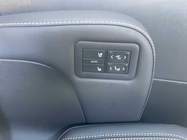 トヨタ アルファード Z 三重県 2024(令6)年 1万km プラチナホワイトパールマイカ 純正14型ナビ/全周囲カメラ/ガラスルーフ/BSM/ワイヤレス充電器/ハーフレザーシート/デジタルインナーミラー/ビルトインETC2.0/両側パワースライドドア/前後コーナーセンサー/パワーバックドア/ステアリングヒーター/革巻きステアリング/ステアリングスイッチ/パワーシート/シートヒーター/エアーシート/タイプC給電ポート/レーダークルーズコントロール/衝突軽減ブレーキ/純正フロアマット/LEDヘッドライト/オートハイビーム/オートライト/スペアキー/電動格納ミラー/禁煙車