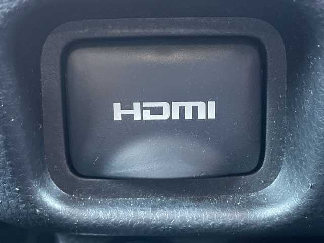 トヨタ ノア ハイブリッド S－Z 大阪府 2022(令4)年 3万km ホワイトパールクリスタルシャイン トヨタセーフティセンス/・アダプティクブクルーズコントロール/・プリクラッシュセーフティー/・レーントレーシングアシスト/・オートマチックハイビーム/・ロードサインアシスト/純正10.5インチナビ/・Bluetooth/フルセグTV/USB/ラジオ/　AppleCarPlay/HDMI/主要装備/・バックカメラ/・両側パワースライドドア/・ブレーキーホールド/・ハーフレザーシート/・シートヒーター/・ウォークスルー/・ステアリングリモコン/・LEDヘッドライト/・フォグランプ/・ETC2.0