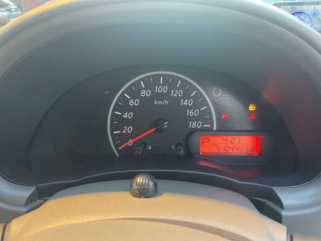 日産 マーチ 12X Vセレクション 大阪府 2015(平27)年 5.1万km ブリリアントホワイトパール /禁煙車//ワンオーナー車//ディーラーオプションSDナビ/・FM・AM・フルセグTV・SD・CD・AUX・USB//バックカメラ//前後ドライブレコーダー//レーダー探知機//プラズマクラスター一体型ルームランプ//スマートキー//プッシュスタート//アイドリングストップ//電動格納ミラー//社外14インチアルミホイール//社外LEDヘッドライトバルブ//保証書//取扱説明書//スペアキー