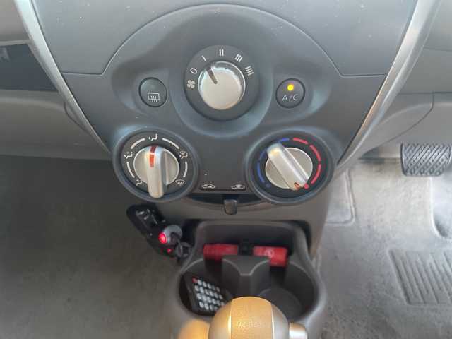 日産 マーチ 12X Vセレクション 大阪府 2015(平27)年 5.1万km ブリリアントホワイトパール /禁煙車//ワンオーナー車//ディーラーオプションSDナビ/・FM・AM・フルセグTV・SD・CD・AUX・USB//バックカメラ//前後ドライブレコーダー//レーダー探知機//プラズマクラスター一体型ルームランプ//スマートキー//プッシュスタート//アイドリングストップ//電動格納ミラー//社外14インチアルミホイール//社外LEDヘッドライトバルブ//保証書//取扱説明書//スペアキー