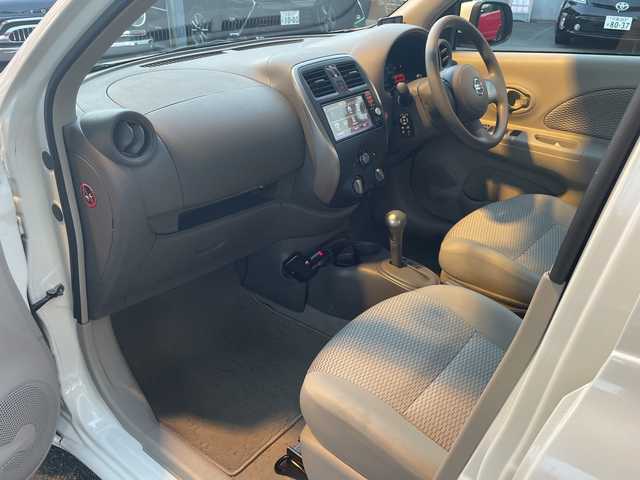 日産 マーチ 12X Vセレクション 大阪府 2015(平27)年 5.1万km ブリリアントホワイトパール /禁煙車//ワンオーナー車//ディーラーオプションSDナビ/・FM・AM・フルセグTV・SD・CD・AUX・USB//バックカメラ//前後ドライブレコーダー//レーダー探知機//プラズマクラスター一体型ルームランプ//スマートキー//プッシュスタート//アイドリングストップ//電動格納ミラー//社外14インチアルミホイール//社外LEDヘッドライトバルブ//保証書//取扱説明書//スペアキー