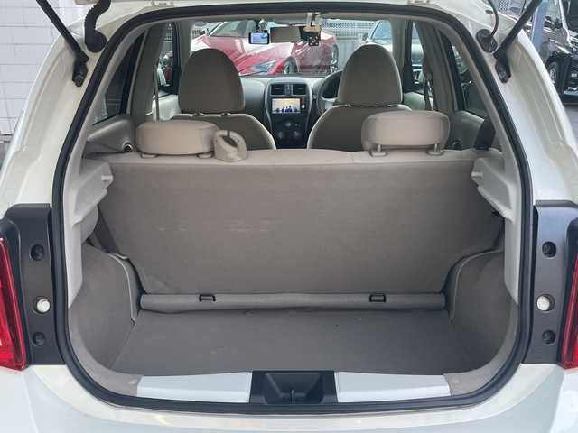 日産 マーチ 12X Vセレクション 大阪府 2015(平27)年 5.1万km ブリリアントホワイトパール /禁煙車//ワンオーナー車//ディーラーオプションSDナビ/・FM・AM・フルセグTV・SD・CD・AUX・USB//バックカメラ//前後ドライブレコーダー//レーダー探知機//プラズマクラスター一体型ルームランプ//スマートキー//プッシュスタート//アイドリングストップ//電動格納ミラー//社外14インチアルミホイール//社外LEDヘッドライトバルブ//保証書//取扱説明書//スペアキー