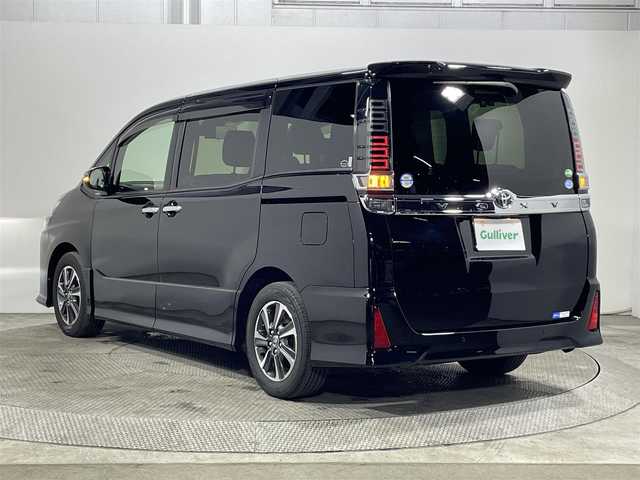 トヨタ ヴォクシー ZS 煌Ⅱ 大阪府 2019(令1)年 3万km ブラック 純正ナビ(フルセグ/Bluetooth) 衝突軽減 　両側パワスラ　バックカメラ ETC 　クルコン ハンドルヒーター レーンアシスト　クリアランスソナー　 スマートキー　ドラレコ　