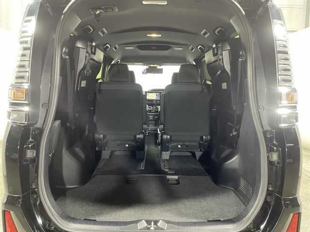トヨタ ヴォクシー ZS 煌Ⅱ 大阪府 2019(令1)年 3万km ブラック 純正ナビ(フルセグ/Bluetooth) 衝突軽減 　両側パワスラ　バックカメラ ETC 　クルコン ハンドルヒーター レーンアシスト　クリアランスソナー　 スマートキー　ドラレコ　