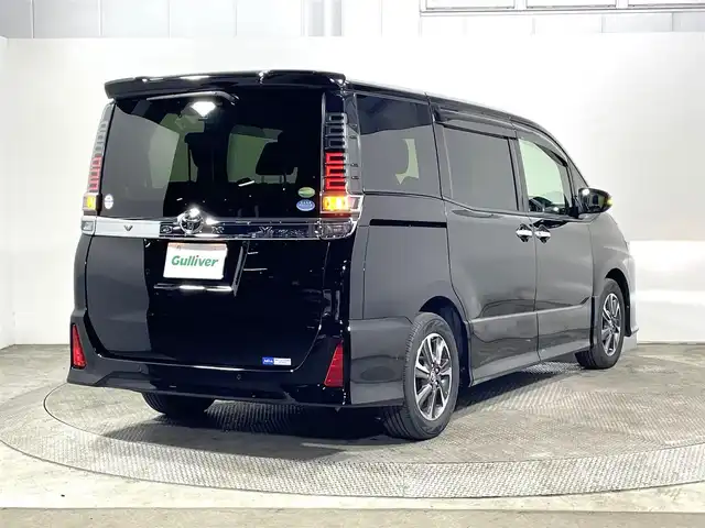トヨタ ヴォクシー ZS 煌Ⅱ 大阪府 2019(令1)年 3万km ブラック 純正10incナビ(フルセグ/DVD再生/Bluetooth) バックカメラ ETC 両側パワースライドドア 衝突軽減 クルコン クリアランスソナー トヨタセーフティセンス リアオートエアコン