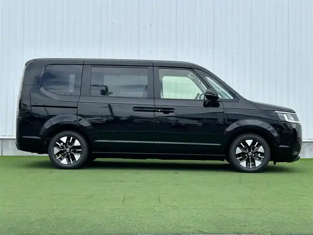 ホンダ ステップワゴン eHEV エアー EX 香川県 2025(令7)年 0.1千km クリスタルブラックパール 登録時走行距離：4km/純正11.4型SDナビゲーション/→フルセグTV/→CD/DVD再生/バックカメラ/ETC2.0/ステアリングリモコン/レーダークルーズコントロール/オットマン/両側パワースライドドア/純正16型アルミホイール/前後コーナーセンサー/LEDオートライト/フォグランプ/オートハイビーム/プッシュスタート/スマートキー/スペアキー