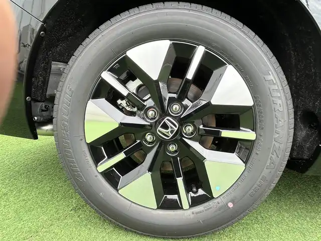 ホンダ ステップワゴン eHEV エアー EX 香川県 2025(令7)年 0.1千km クリスタルブラックパール 登録時走行距離：4km/純正11.4型SDナビゲーション/→フルセグTV/→CD/DVD再生/バックカメラ/ETC2.0/ステアリングリモコン/レーダークルーズコントロール/オットマン/両側パワースライドドア/純正16型アルミホイール/前後コーナーセンサー/LEDオートライト/フォグランプ/オートハイビーム/プッシュスタート/スマートキー/スペアキー