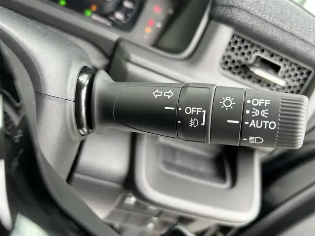 ホンダ ステップワゴン eHEV エアー EX 香川県 2025(令7)年 0.1千km クリスタルブラックパール 登録時走行距離：4km/純正11.4型SDナビゲーション/→フルセグTV/→CD/DVD再生/バックカメラ/ETC2.0/ステアリングリモコン/レーダークルーズコントロール/オットマン/両側パワースライドドア/純正16型アルミホイール/前後コーナーセンサー/LEDオートライト/フォグランプ/オートハイビーム/プッシュスタート/スマートキー/スペアキー