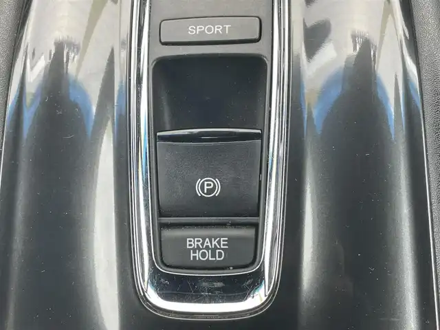 ホンダ ヴェゼル ハイブリッド モデューロ X ホンダセンシング 千葉県 2020(令2)年 5.7万km プレミアムクリスタルブルークリスタル ホンダセンシング/純正7インチSDナビ/フルセグTV/DVD/CD/BT/USB/iPod/AUX/ビルトインETC/D+N席シートヒーター/パドルシフト/ステアリングスイッチ/電動パーキングブレーキ/オートホールド/プラズマクラスター機能付きオートエアコン/LEDヘッドライト/オートライト/電動格納ミラー/オートミラー/ウインカーミラー/純正フロアマット/ドアバイザー