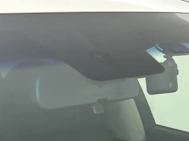 日産 フーガ 370GT FOUR 道央・札幌 2013(平25)年 7.7万km クリスタルホワイトパール ・４WD/・純正メモリナビ/・CD//BT/AUX/ワンセグTV/・バックカメラ/・ドライブレコーダー（前方のみ）/・ビルトインETC/・インテリジェントブレーキアシスト/・クルーズコントロール/・横滑り防止装置/・ステアリングスイッチ/・オートライト/・フォグランプ/・キセノンヘッドライト/・レザーシート/・D＋N席パワーシート（D席メモリ付き）/・D＋N席ベンチレーションシート/・D+N席シートヒーター/・オットマン/・プッシュスタート/・スマートキー/・スペアキー/・純正エンジンスターター/・社外21インチAW/・社外17インチAW＋スタッドレスタイヤ積込/・純正18インチAW＋夏タイヤ積込/・純正サスペンション積込/・純正フロアマット/・ドアバイザー/・保証書/・取扱説明書