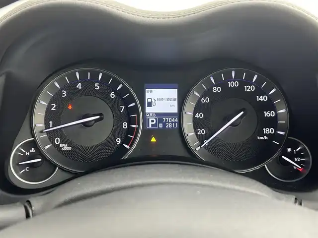 日産 フーガ 370GT FOUR 道央・札幌 2013(平25)年 7.7万km クリスタルホワイトパール ・４WD/・純正メモリナビ/・CD//BT/AUX/ワンセグTV/・バックカメラ/・ドライブレコーダー（前方のみ）/・ビルトインETC/・インテリジェントブレーキアシスト/・クルーズコントロール/・横滑り防止装置/・ステアリングスイッチ/・オートライト/・フォグランプ/・キセノンヘッドライト/・レザーシート/・D＋N席パワーシート（D席メモリ付き）/・D＋N席ベンチレーションシート/・D+N席シートヒーター/・オットマン/・プッシュスタート/・スマートキー/・スペアキー/・純正エンジンスターター/・社外21インチAW/・社外17インチAW＋スタッドレスタイヤ積込/・純正18インチAW＋夏タイヤ積込/・純正サスペンション積込/・純正フロアマット/・ドアバイザー/・保証書/・取扱説明書