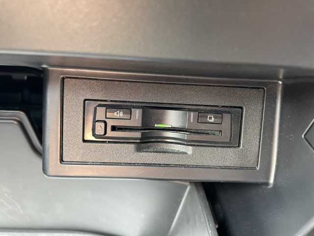 トヨタ ランドクルーザー プラド TX 岩手県 2019(令1)年 4.5万km ブラック 4WD/ディーゼル/レーダークルーズコントロール/バックカメラ/サンルーフ/ドアバイザー/フロアマット/LDA/LEDヘッドライト/ヘッドライトウォッシャー/コーナーセンサー/ETC/アルパイン9インチナビ/フルセグ/CD/DVD/BT/社外20AW