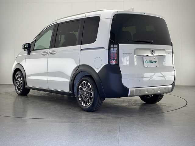 ホンダ フリード ハイブリット e:HEV クロスター 宮崎県 2025(令7)年 0.1千km プラチナホワイトパール 登録済み未使用車/ホンダセンシング/純正9型ディスプレイオーディオナビTV/（LXM-242ZFNI/HONDA CONNECT/Bluetooth/FMAM/HDMI/フルセグTV)/純正バックカメラ/純正LEDオートライト/純正LEDフォグ/純正15インチアルミ/両側電動スライドドア/アダプティブクルーズコントロール/レーンディパーチャーアラート/ブラインドスポットモニター/クリアランスソナー/電子パーキング/オートホールド/ハーフレザーシート/前席シートヒーター/本革巻ハンドル/オートエアコン/スマートキー/プッシュエンジンスタート/スペアキー/新車時保証書/取扱い説明書