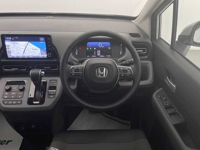 ホンダ フリード ハイブリット e:HEV クロスター 宮崎県 2025(令7)年 0.1千km プラチナホワイトパール 登録済み未使用車/ホンダセンシング/純正9型ディスプレイオーディオナビTV/（LXM-242ZFNI/HONDA CONNECT/Bluetooth/FMAM/HDMI/フルセグTV)/純正バックカメラ/純正LEDオートライト/純正LEDフォグ/純正15インチアルミ/両側電動スライドドア/アダプティブクルーズコントロール/レーンディパーチャーアラート/ブラインドスポットモニター/クリアランスソナー/電子パーキング/オートホールド/ハーフレザーシート/前席シートヒーター/本革巻ハンドル/オートエアコン/スマートキー/プッシュエンジンスタート/スペアキー/新車時保証書/取扱い説明書