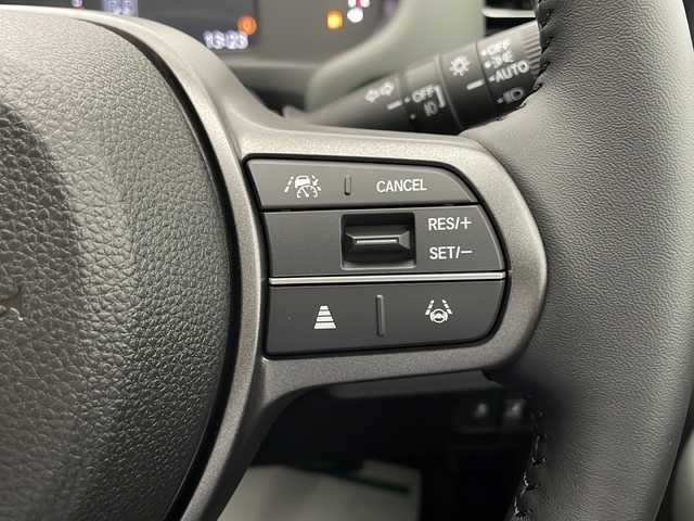 ホンダ フリード ハイブリット e:HEV クロスター 宮崎県 2025(令7)年 0.1千km プラチナホワイトパール 登録済み未使用車/ホンダセンシング/純正9型ディスプレイオーディオナビTV/（LXM-242ZFNI/HONDA CONNECT/Bluetooth/FMAM/HDMI/フルセグTV)/純正バックカメラ/純正LEDオートライト/純正LEDフォグ/純正15インチアルミ/両側電動スライドドア/アダプティブクルーズコントロール/レーンディパーチャーアラート/ブラインドスポットモニター/クリアランスソナー/電子パーキング/オートホールド/ハーフレザーシート/前席シートヒーター/本革巻ハンドル/オートエアコン/スマートキー/プッシュエンジンスタート/スペアキー/新車時保証書/取扱い説明書