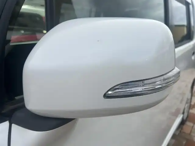 ダイハツ ムーヴ コンテ カスタム RS 新潟県 2015(平27)年 10.8万km パールホワイトⅢ (株)IDOMが運営する【じしゃロン新潟店】の自社ローン対象車両になります。こちらは現金ご利用時の価格です。自社ローンご希望の方は別途その旨お申付け下さい。/スマートキー/社外CDオーディオ/純正AW/ウインカーミラー/本革巻きステアリング/純正キセノンヘッドランプ