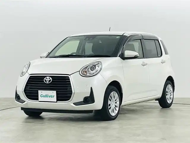 トヨタ パッソ モーダ 福島県 2019(令1)年 7.4万km パールホワイトⅢ トヨタセーフティセンス/・プリクラッシュセーフティ/・衝突被害軽減ブレーキ/・盗難防止装置/・車線逸脱警報装置/・コーナーセンサー/・オートマチックハイビーム/・スマートアシスト/純正7インチナビ/・型番：NSCN-W68/・フルセグTV/BT/AUX/AM/FM/・ドライブレコーダー/・ETC/・バックカメラ/ステアリングスイッチ/ベンチシート/プッシュスタート/・スマートキー/アイドリングストップ/LEDヘッドライト/・オートライト/電動格納ミラー/・ウィンカーミラー/純正フロアマット/ドアバイザー
