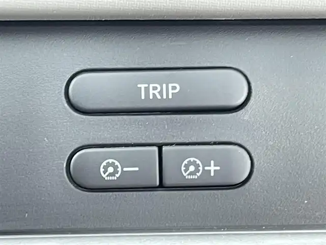 ホンダ フリード ハイブリット G ホンダセンシング 千葉県 2020(令2)年 1.1万km プラチナホワイトパール 禁煙車　/純正９型ナビ（VXM-217VFNi）/AM＆FM＆Bluetooth＆フルセグTV＆CD＆DVD/純正後席モニター　/ビルトインＥＴＣ　/ホンダセンシング/衝突軽減ブレーキ　/レーダークルーズコントロール　/レーンキープアシスト/バックカメラ　/シートヒーター　/両側電動スライドドア　/電動格納サイドミラー　/ＵＳＢポート/アイドリングストップ/ウィンカーミラー/2列目キャプテンシート/ドアバイザー/プッシュスタート/フロント電熱線