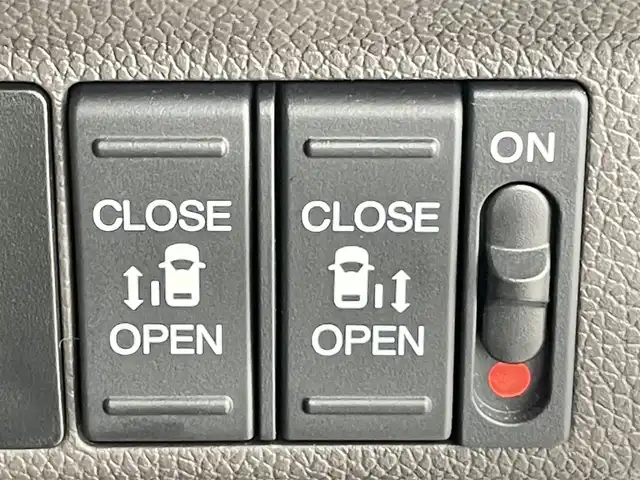 ホンダ フリード ハイブリット G ホンダセンシング 千葉県 2020(令2)年 1.1万km プラチナホワイトパール 禁煙車　/純正９型ナビ（VXM-217VFNi）/AM＆FM＆Bluetooth＆フルセグTV＆CD＆DVD/純正後席モニター　/ビルトインＥＴＣ　/ホンダセンシング/衝突軽減ブレーキ　/レーダークルーズコントロール　/レーンキープアシスト/バックカメラ　/シートヒーター　/両側電動スライドドア　/電動格納サイドミラー　/ＵＳＢポート/アイドリングストップ/ウィンカーミラー/2列目キャプテンシート/ドアバイザー/プッシュスタート/フロント電熱線