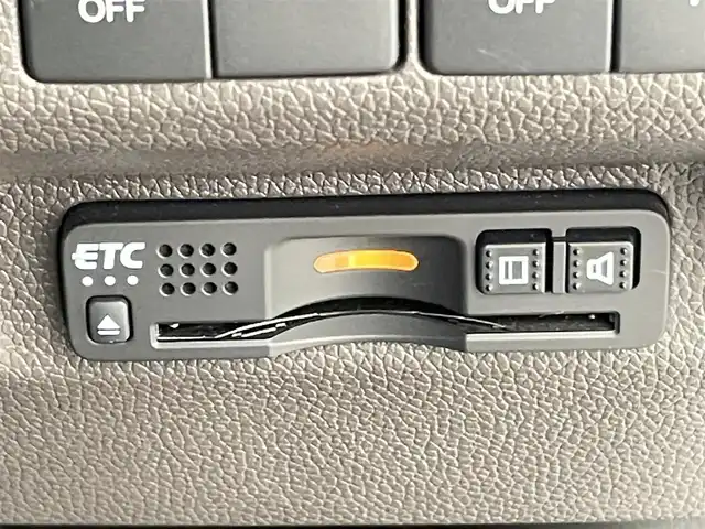 ホンダ フリード ハイブリット G ホンダセンシング 千葉県 2020(令2)年 1.1万km プラチナホワイトパール 禁煙車　/純正９型ナビ（VXM-217VFNi）/AM＆FM＆Bluetooth＆フルセグTV＆CD＆DVD/純正後席モニター　/ビルトインＥＴＣ　/ホンダセンシング/衝突軽減ブレーキ　/レーダークルーズコントロール　/レーンキープアシスト/バックカメラ　/シートヒーター　/両側電動スライドドア　/電動格納サイドミラー　/ＵＳＢポート/アイドリングストップ/ウィンカーミラー/2列目キャプテンシート/ドアバイザー/プッシュスタート/フロント電熱線