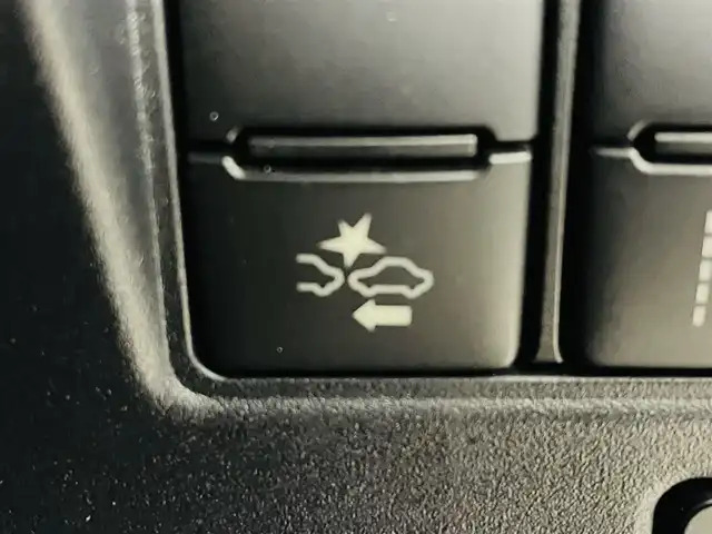 トヨタ エスクァイア Xi 福島県 2020(令2)年 7.5万km ブラック トヨタセーフティセンス/・プリクラッシュセーフティ/・レーンディパーテャーアラート/・クリアランスソナー/・衝突軽減/・オートハイビーム/・パーキングブレーキサポート/純正ナビ/・BT/AUX/AM/FM/バックカメラ/片側パワースライドドア/クルーズコントロール/LEDオートライト/・フォグライト/３列シート/純正アルミホイール付きサマータイヤ/ETC/革ステアリング/・ステアリングリモコン/純正フロアマット/純正ドアバイザー/アイドリングストップ