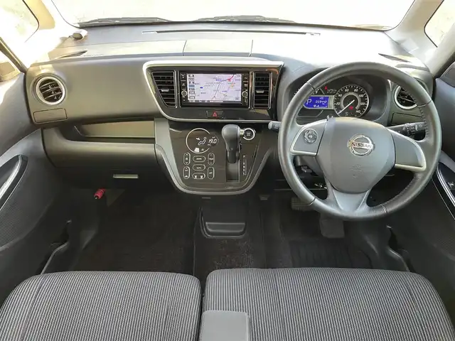 日産 デイズ ルークス ハイウェイスター Xターボ 福岡県 2020(令2)年 6万km スパークリングレッドM 純正ナビ(フルセグTV・CD・DVD・FM・AM・BT)/全方位カメラ/ETC/プッシュスタート/コーナーセンサー前後/片側パワースライドドア/スマートキー/純正フロアマット