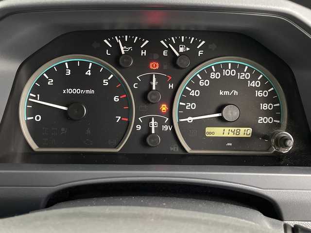 トヨタ ランドクルーザー 埼玉県 2015(平27)年 11.5万km シルバーM 社外ナビ/(Bluetooth/CD/DVD/USB/AM/FM)/地デジフルセグ/バックカメラ/ETC/レベライザー/スマホホルダー/サマータイヤ×4/背面タイヤ/社外フロアマット