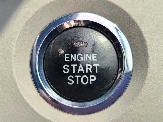 トヨタ クラウン アスリート アスリート 福岡県 2010(平22)年 7.9万km プレミアムシルバーパール フルセグテレビ/純正ナビ/バックカメラ/HIDオートライト/ETC/パワーシート/クルコン/スマートキー/純正18インチアルミホイール/純正フロアマット