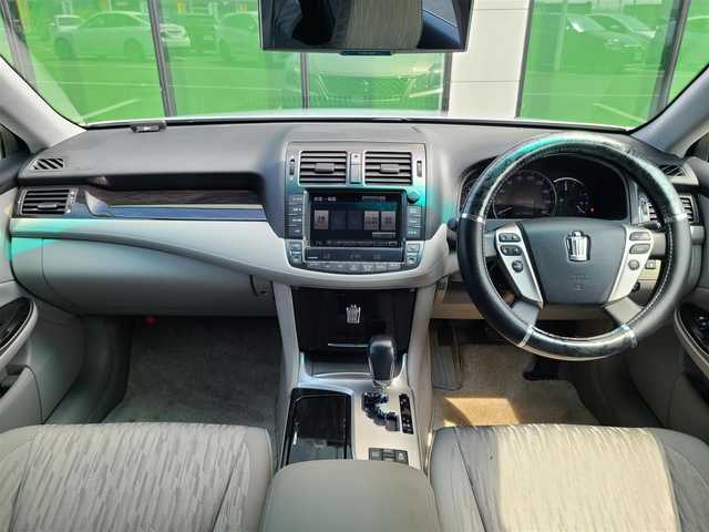 トヨタ クラウン アスリート アスリート 福岡県 2010(平22)年 7.9万km プレミアムシルバーパール フルセグテレビ/純正ナビ/バックカメラ/HIDオートライト/ETC/パワーシート/クルコン/スマートキー/純正18インチアルミホイール/純正フロアマット