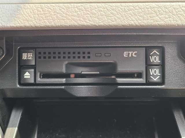 トヨタ クラウン アスリート アスリート 福岡県 2010(平22)年 7.9万km プレミアムシルバーパール フルセグテレビ/純正ナビ/バックカメラ/HIDオートライト/ETC/パワーシート/クルコン/スマートキー/純正18インチアルミホイール/純正フロアマット