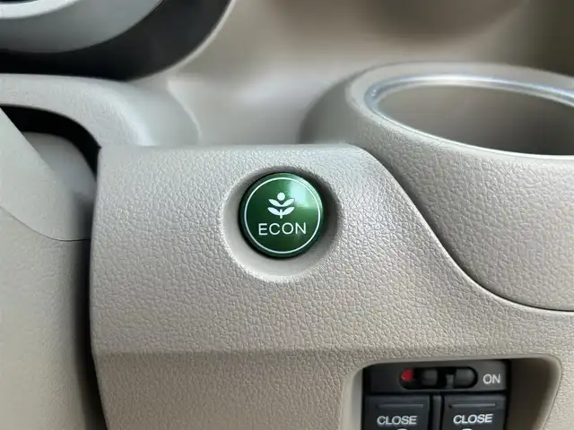 ホンダ Ｎ ＢＯＸ G SSパッケージ 静岡県 2017(平29)年 3.8万km プレミアムピンクP 純正SDナビ/（AM/FM/DVD/BT/iPod）/フルセグTV/TV走行中視聴可能/バックカメラ/両側パワースライドドア/前席シートヒーター/ドライブレコーダー/ビルトインETC/プッシュスタート/スマートキー/スペアキー×1/横滑り防止装置/盗難防止装置/衝突被害軽減システム/純正フロアマット/純正アルミホイール/ドアバイザー/保証書/取扱説明書