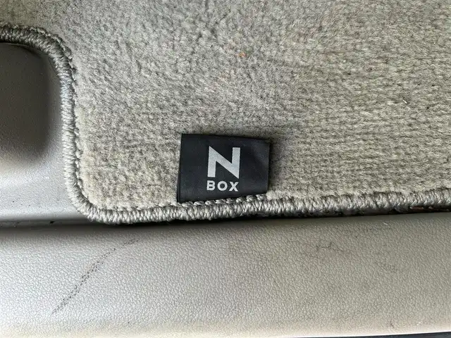 ホンダ Ｎ ＢＯＸ G SSパッケージ 静岡県 2017(平29)年 3.8万km プレミアムピンクP 純正SDナビ/（AM/FM/DVD/BT/iPod）/フルセグTV/TV走行中視聴可能/バックカメラ/両側パワースライドドア/前席シートヒーター/ドライブレコーダー/ビルトインETC/プッシュスタート/スマートキー/スペアキー×1/横滑り防止装置/盗難防止装置/衝突被害軽減システム/純正フロアマット/純正アルミホイール/ドアバイザー/保証書/取扱説明書