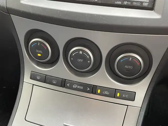 マツダ アクセラ スポーツ 15C 滋賀県 2010(平22)年 3.4万km グラファイトマイカ 禁煙車/パイオニア製ナビ/（Bluetooth／CD／DVD）/ワンセグTV/ETC/社外16インチAW/キセノンヘッドライト/オートライト
