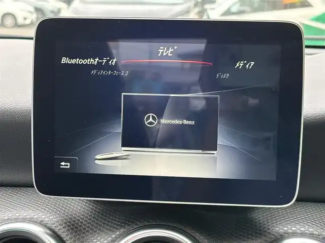 メルセデス・ベンツ Ａ１８０ スタイル 宮城県 2018(平30)年 3.1万km カルサイトホワイト レーダーセーフティパッケージ/・ブラインドスポットアシスト/・ディスタンスパイロット・ディストロニック/・レーンキーピングアシスト/エントリーパッケージ/・パークトロニック/・パーキングパイロット/・左右独立調整機能付オートエアコン/・コンビニエンスオープンクロージング機能/・メモリー機能付パワーシート（運転席）/・シートヒーター（運転席/助手席）/・アンダーシートボックス（運転席/助手席）/・シートバックポケット/・アームレスト（後席）/・カップホルダー（後席）/・トランクスルー機能/・キーレスゴー/・12V電源ソケット（ラゲッジルーム）/＝＝＝/ワンオーナー車/純正ナビ/・CD/DVD/・Bluetooth/・フルセグTV/バックカメラ/ETC/ハーフレザーシート/革巻きステアリング/LEDヘッドランプ/オートライト/スマートキー＆プッシュスタート/スペアキー1本/純正16インチAW