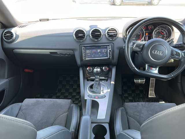アウディ ＴＴクーペ 1．8 TFSI Sライン コンペティション 秋田県 2014(平26)年 8.6万km デイトナグレーパールエフェクト 社外スタッドレスタイヤ17インチ四本つき/Bluetooth/純正ナビ/バックカメラ/フルセグ