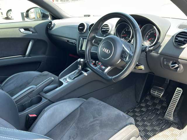 アウディ ＴＴクーペ 1．8 TFSI Sライン コンペティション 秋田県 2014(平26)年 8.6万km デイトナグレーパールエフェクト 社外スタッドレスタイヤ17インチ四本つき/Bluetooth/純正ナビ/バックカメラ/フルセグ