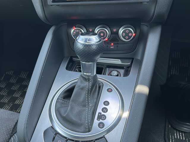 アウディ ＴＴクーペ 1．8 TFSI Sライン コンペティション 秋田県 2014(平26)年 8.6万km デイトナグレーパールエフェクト 社外スタッドレスタイヤ17インチ四本つき/Bluetooth/純正ナビ/バックカメラ/フルセグ