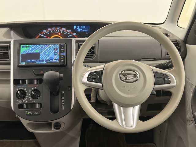 ダイハツ タント L リミテッド SAⅢ 道央・札幌 2019(平31)年 5.4万km ブライトシルバーメタリック /4WD//純正ナビ：NMZK-W69D/(AM/FM/TV/CD/DVD/ipod/USB/BT)//バックカメラ//ステアリングスイッチ//アイドリングストップ//オートマチックハイビーム//パワーモード切替//USBポート//衝突被害軽減システム//横滑り防止装置